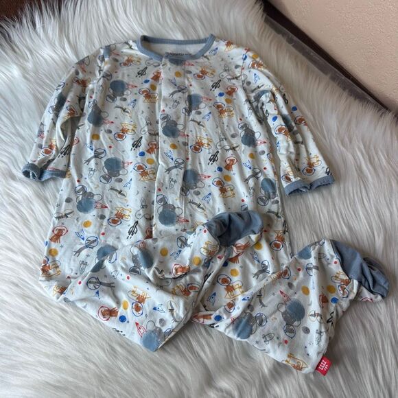 Magnetic Me Astro Pups Magnetic Footie Size 6-9 Months - Picture 2 of 9